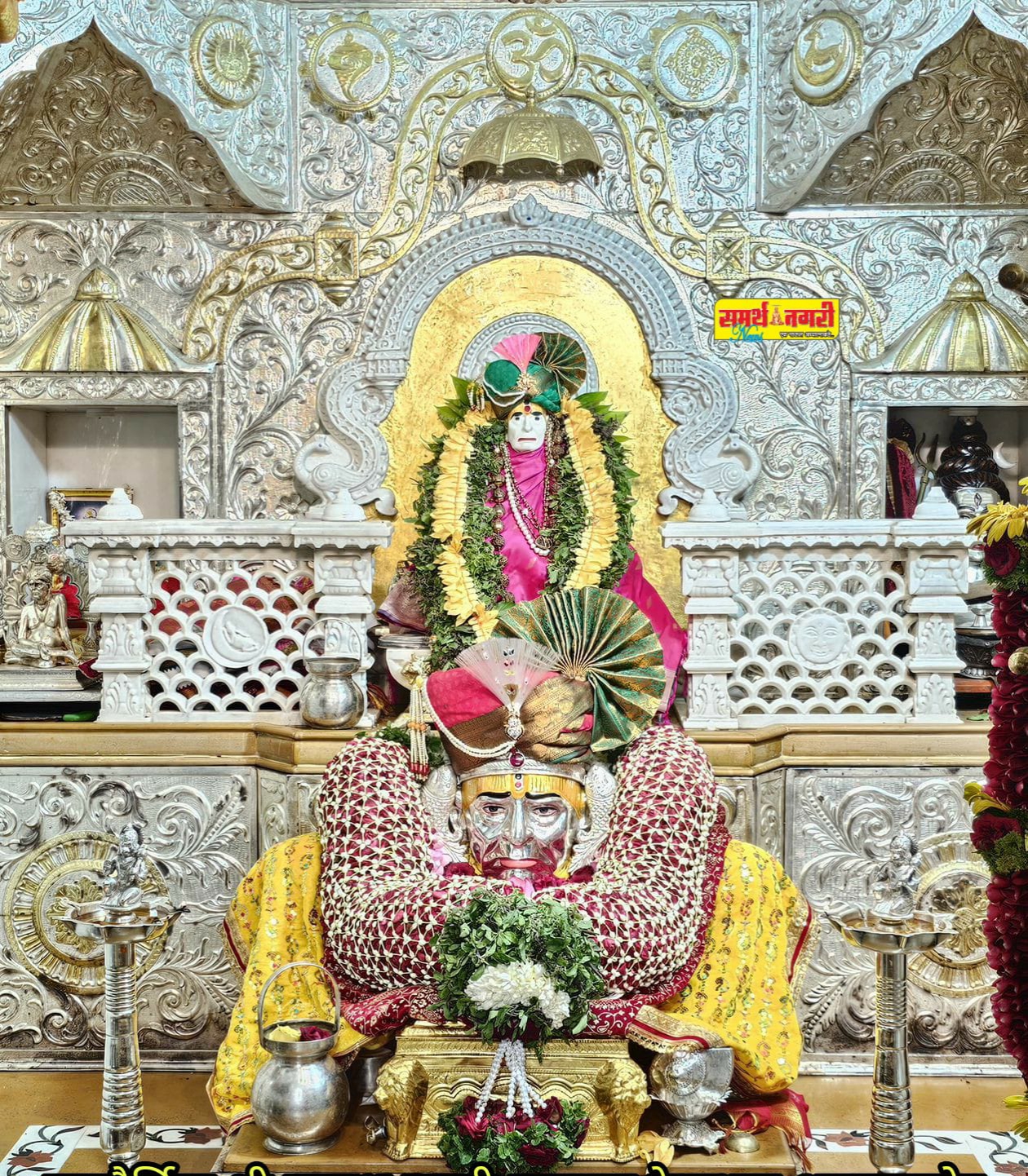 श्री.वटवृक्ष मंदिरात श्रद्धेय भक्तीभावाने गुरुपौर्णिमा साजरी.