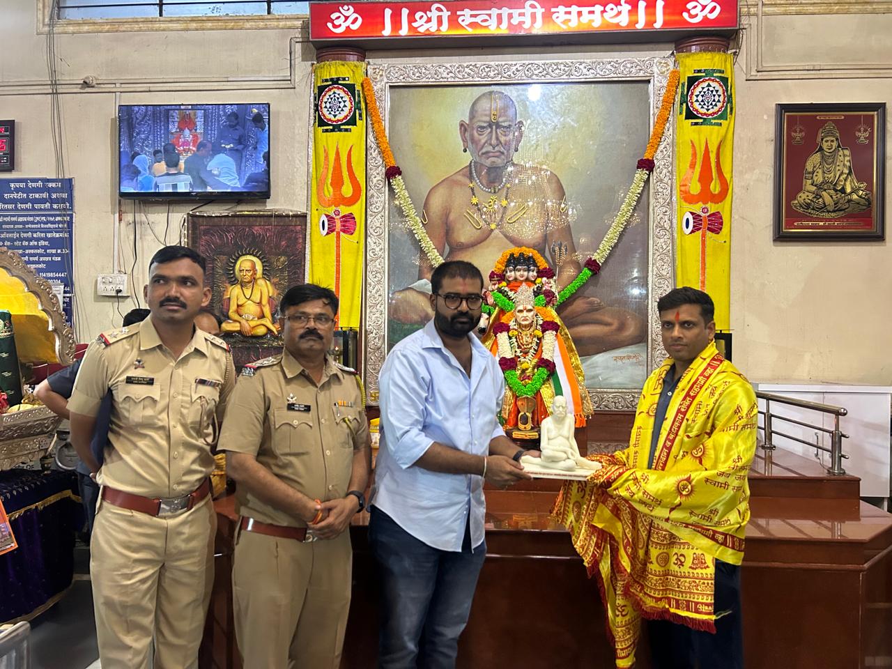 सोलापूर ग्रामीणचे नूतन पोलीस अधीक्षक अतुल कुलकर्णी यांची अन्नछत्र मंडळास भेट