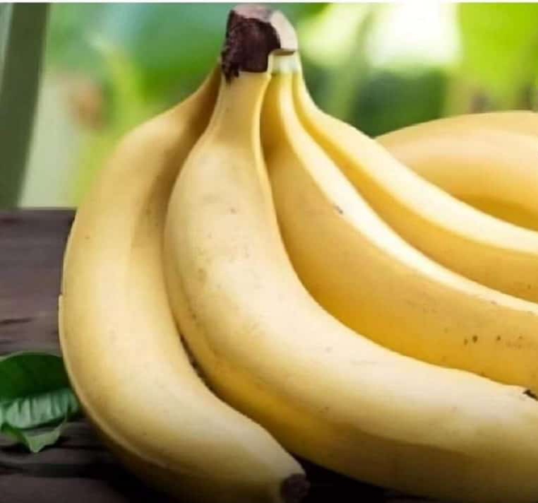 रोज एक केळ खाल्ल्याने मिळतात एकापेक्षा एक फायदे