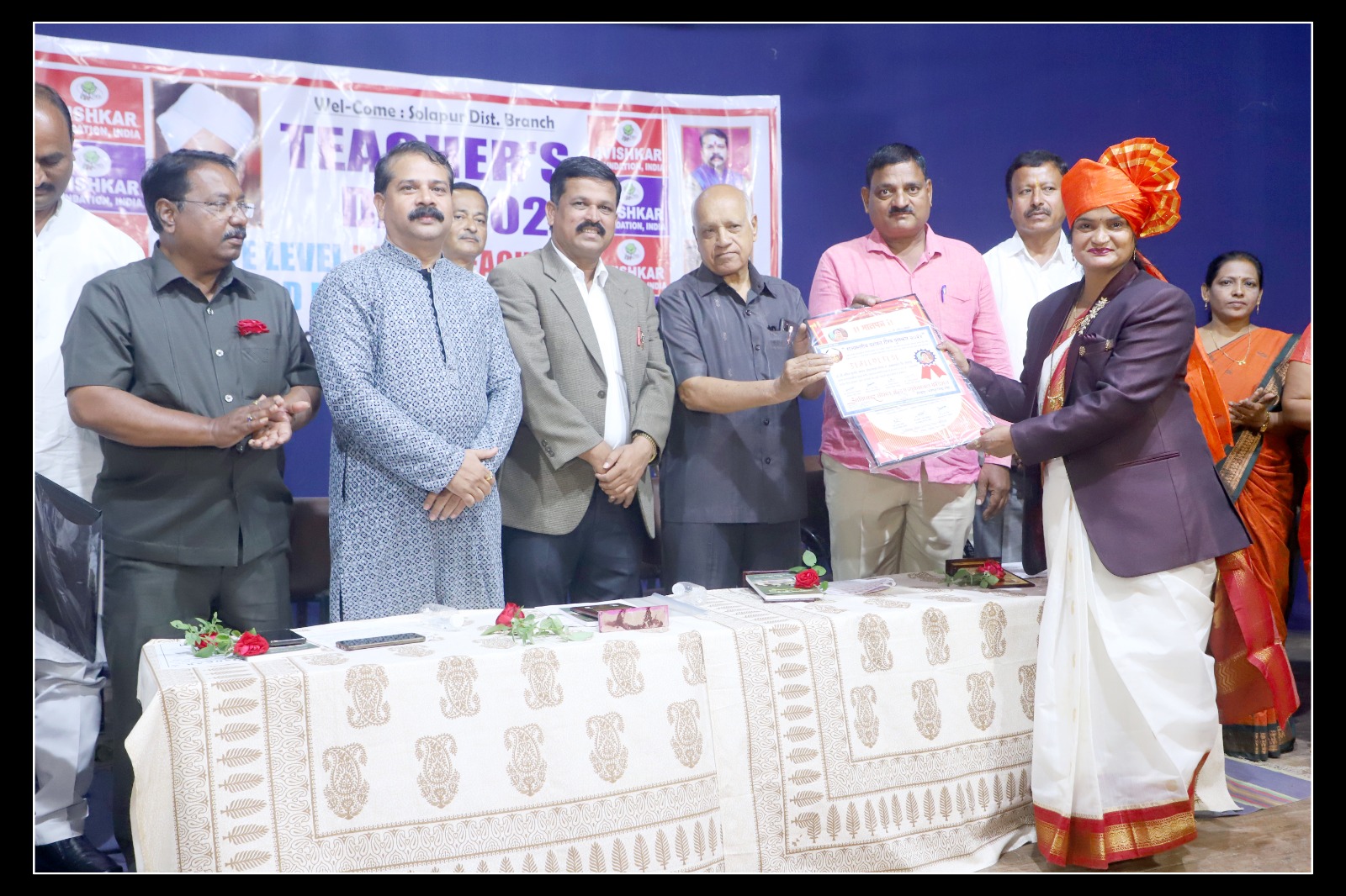 गोगावच्या सरपंच सौ. वनिता सुरवसे यांना राज्यस्तरीय यशवंत गौरव पुरस्कार