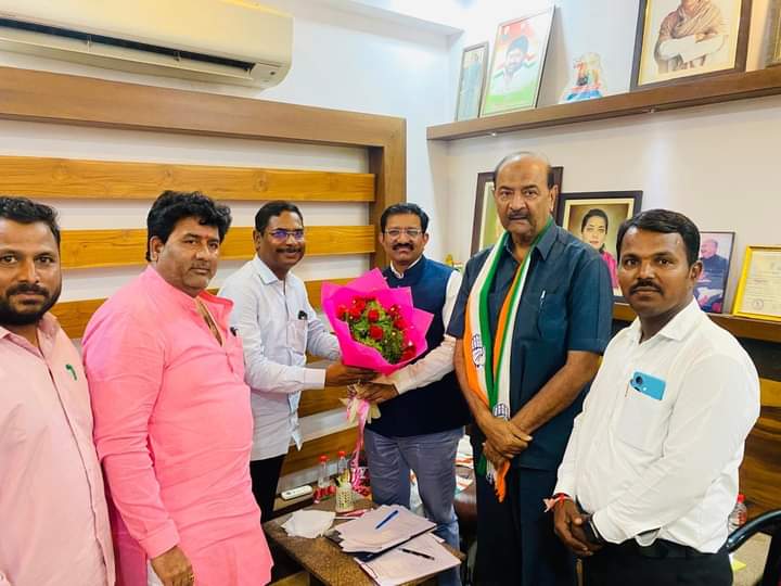 दक्षिण सोलापूर विधानसभेचे काँग्रेसचे इच्छुक उमेदवार महादेव कोगनुरे यांनी दिली मुलाखत