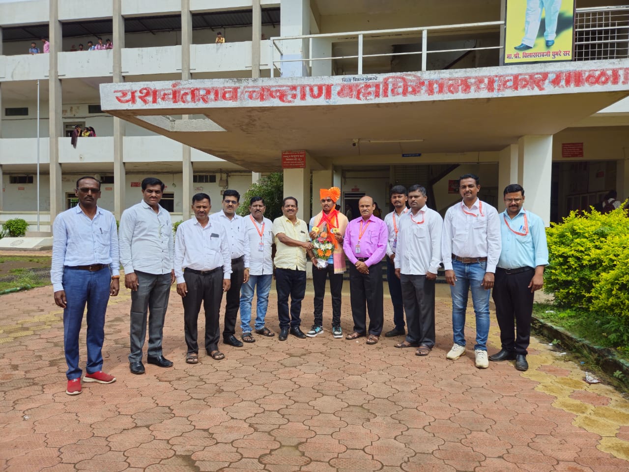 यशवंतराव चव्हाण महाविद्यालयातील धनुर्धर खेळाडू शिवम चिखले याची राज्यस्तरीय शालेय धनुर्विद्या स्पर्धेत दैदीप्यमान कामगिरी करत राज्यात प्रथम