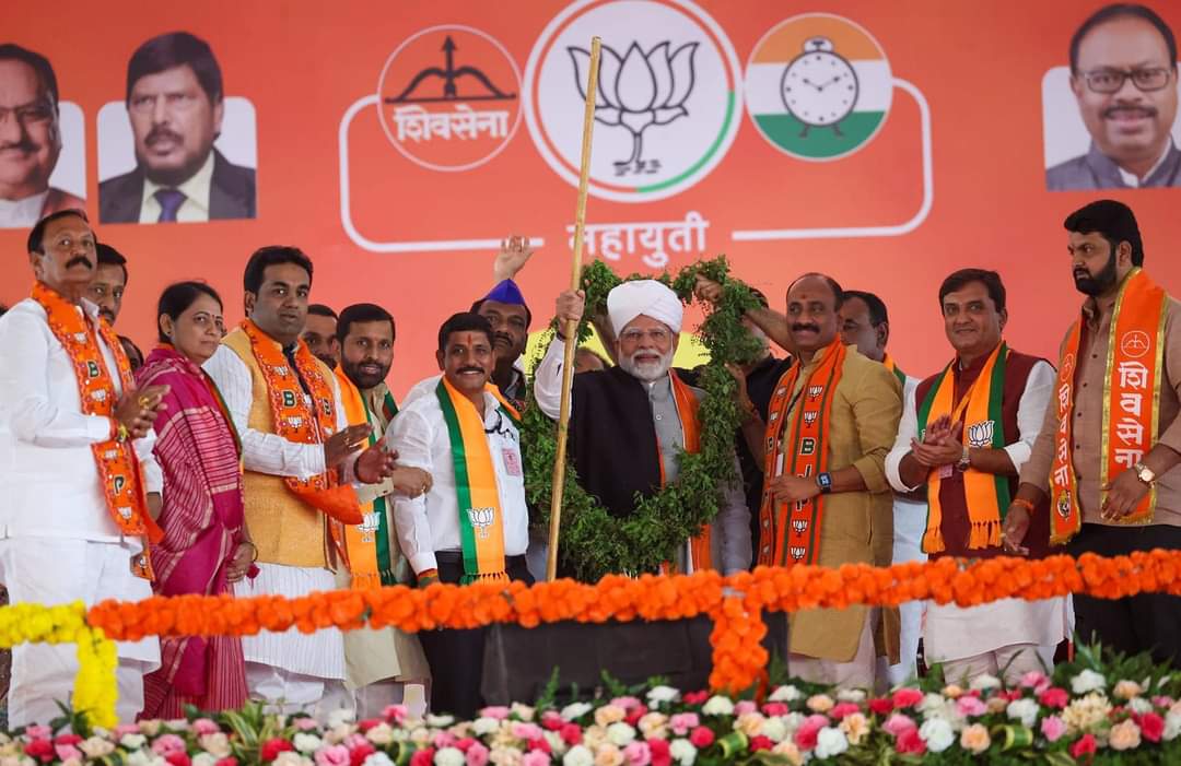 स्थिर सरकारसाठी सेवाभावी महायुतीला विजयी करा – पंतप्रधान मोदी