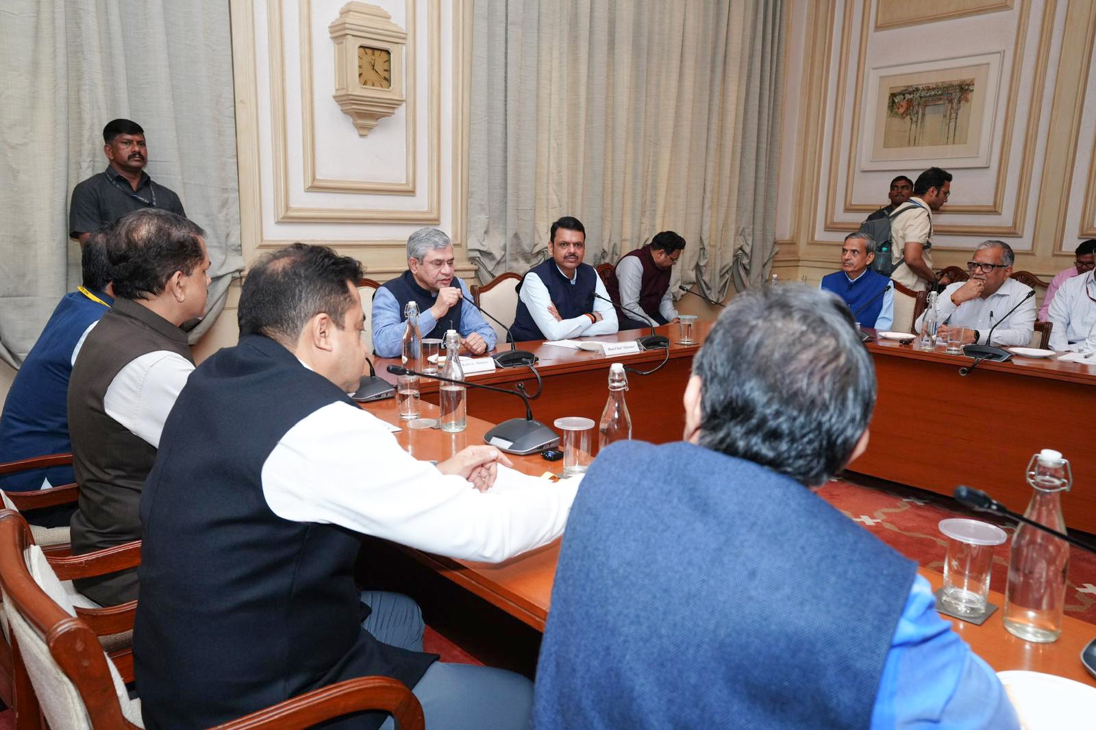‘एकाच तिकीटावर मुंबईकरांना सर्व पब्लिक ट्रान्सपोर्टेशन वापरता येणार’