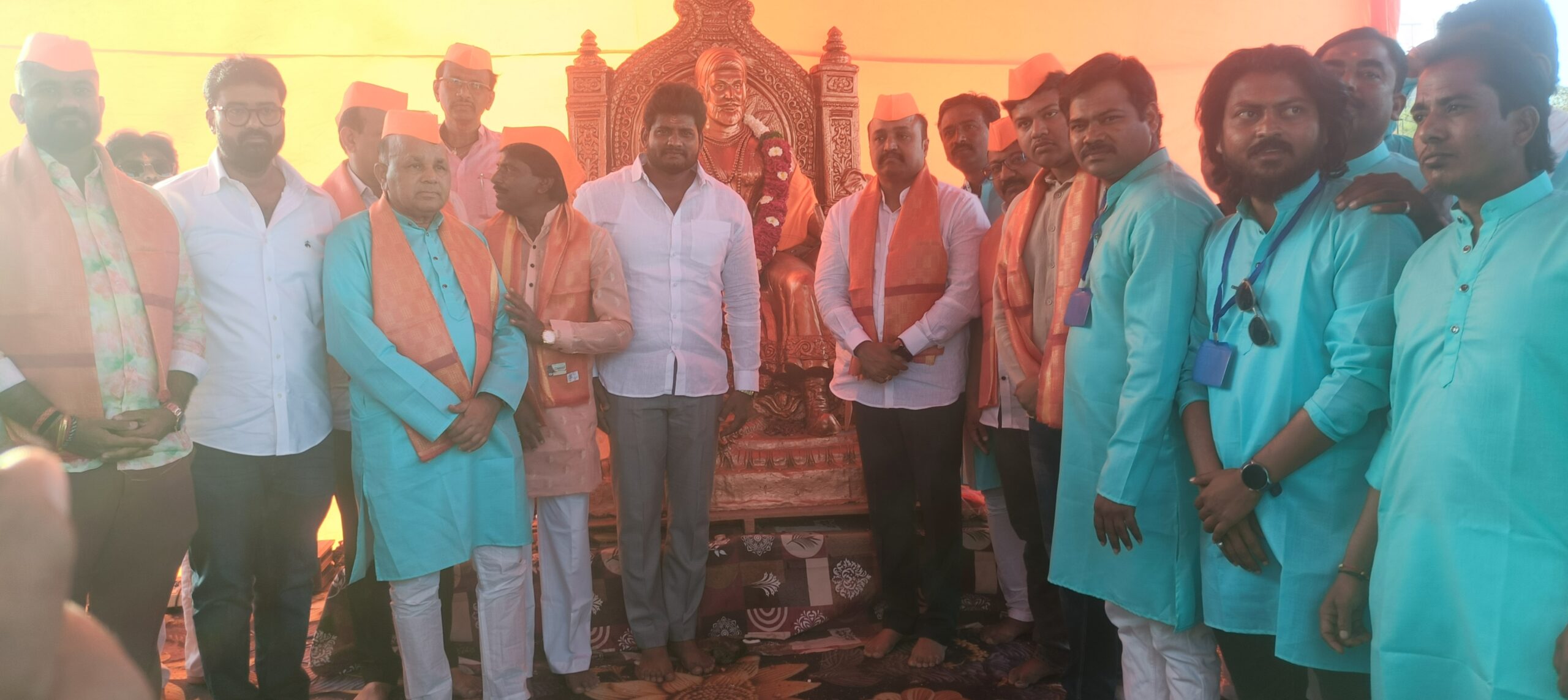 अक्कलकोट शहरात श्री राजा छत्रपती शिवाजी महाराज बहुउद्देशीय समाजसेवी संस्थेकडून शिवजयंतीची भव्य सांगता मिरवणूक