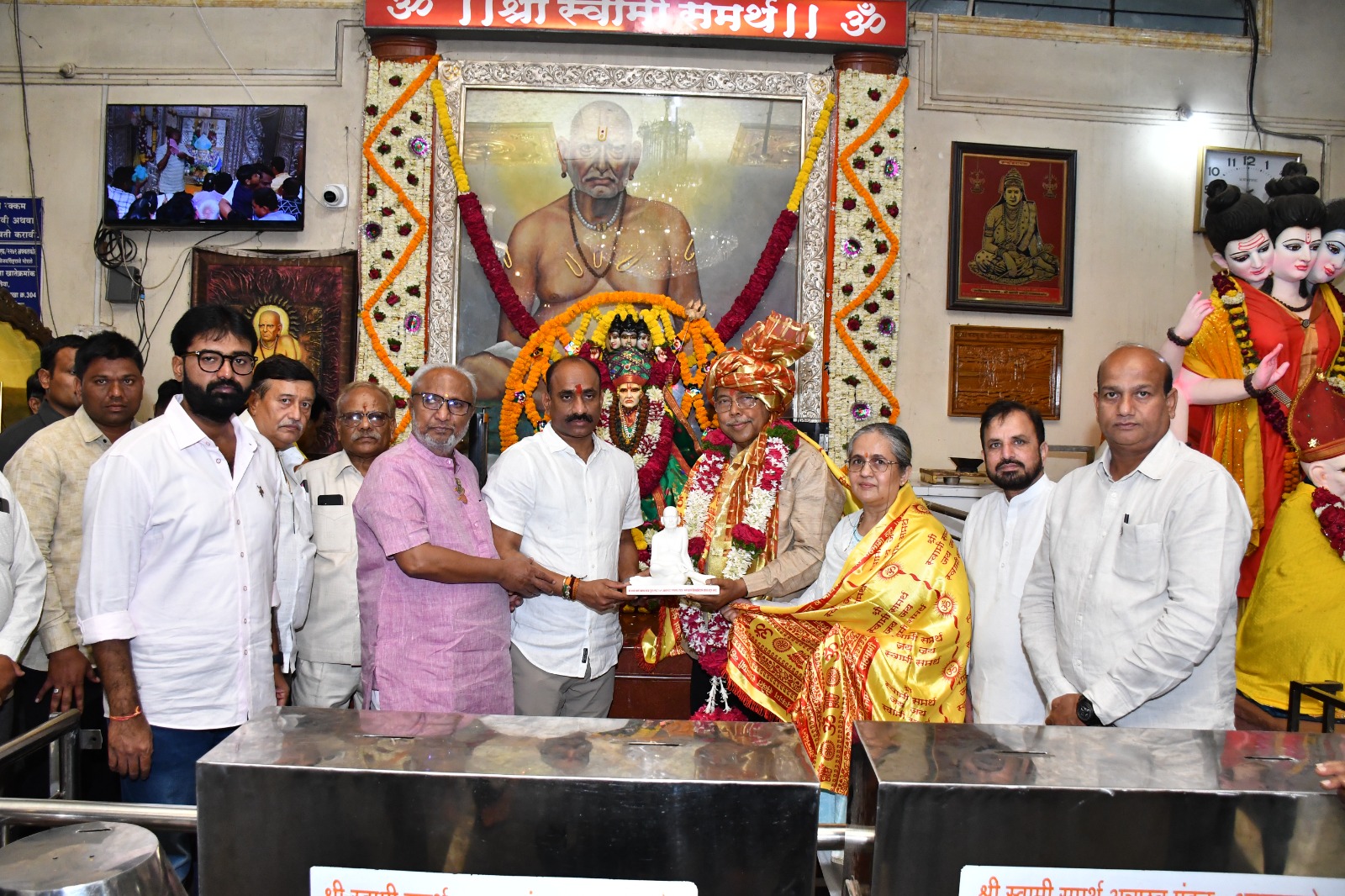 राज्याचे उच्च व तंत्र शिक्षण मंत्री ना.चंद्रकांत पाटील यांची श्री स्वामी समर्थ अन्नछत्र मंडळास भेट