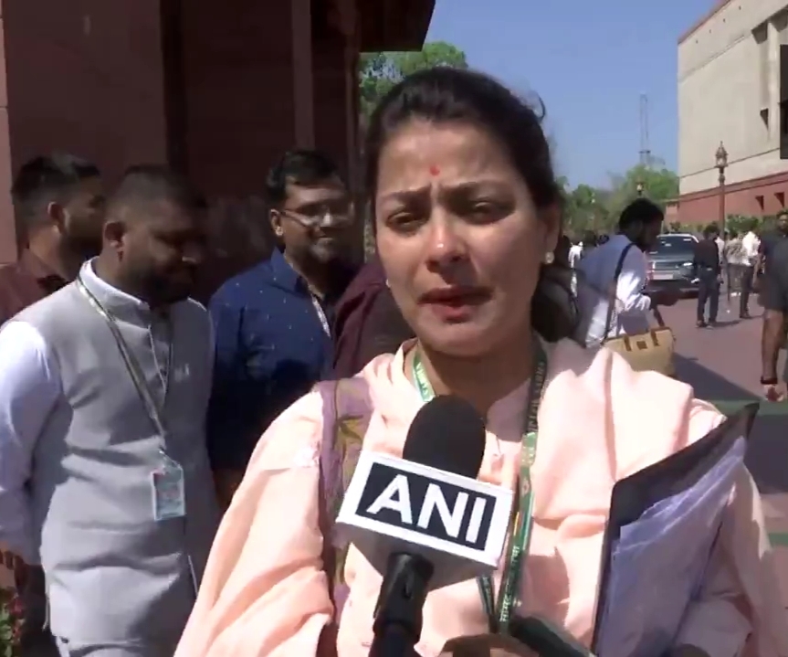 भाजप, महायुती सरकार आपले अपयश झाकण्यासाठी महाराष्ट्रात धार्मिक तेढ निर्माण करत आहे. ज्याप्रमाणे राक्षसांना रक्ताची गरज असते, त्याचप्रमाणे भाजपला दंगलीची गरज आहे : खासदार प्रणिती शिंदे