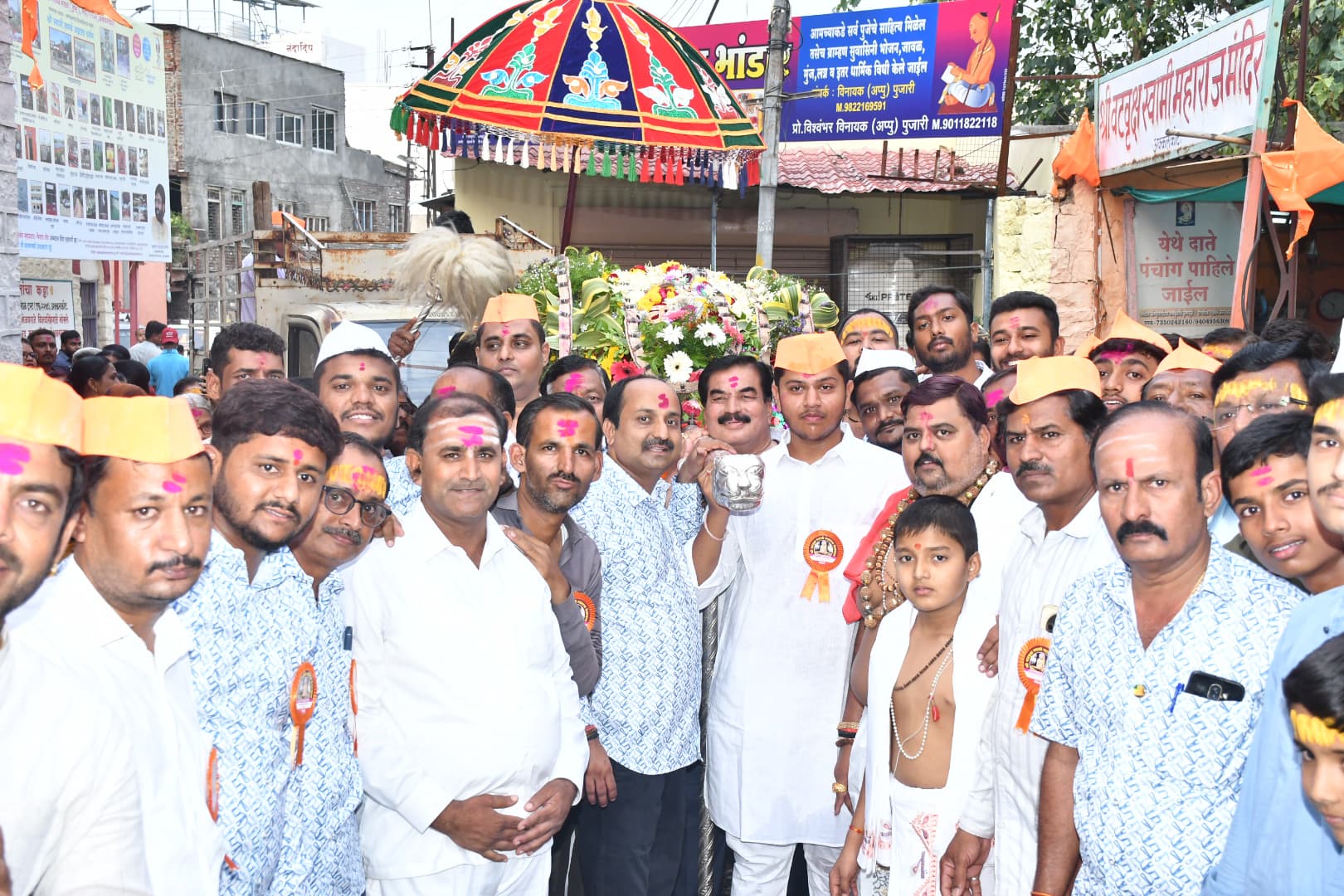 श्री स्वामी पुण्यतिथी निमीत्त वटवृक्ष देवस्थानच्या वतीने पालखी सोहळा संपन्न