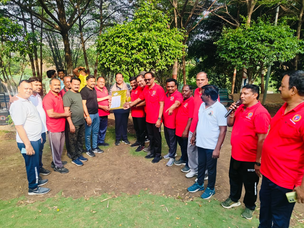 द गार्डन ग्रुप पिंपरी चिंचवड या संघटनेच्या वतीने प्रसिध्द उद्योगपती जॉन्सन ठेकाकुमपुराम यांना ” एक साधं सरळ व्यक्तिमत्त्व” २०२५ पुरस्काराने सन्मानित…