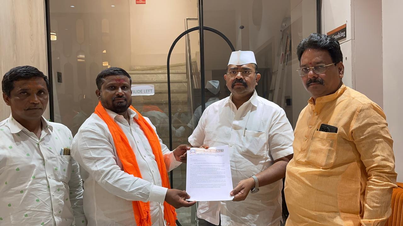 मराठा सेवा संघ करमाळा यांच्या वतीने अण्णासाहेब पाटील आर्थिक महामंडळाचे अध्यक्ष नरेंद्र  पाटील यांना विविध मागण्यांचे पत्र