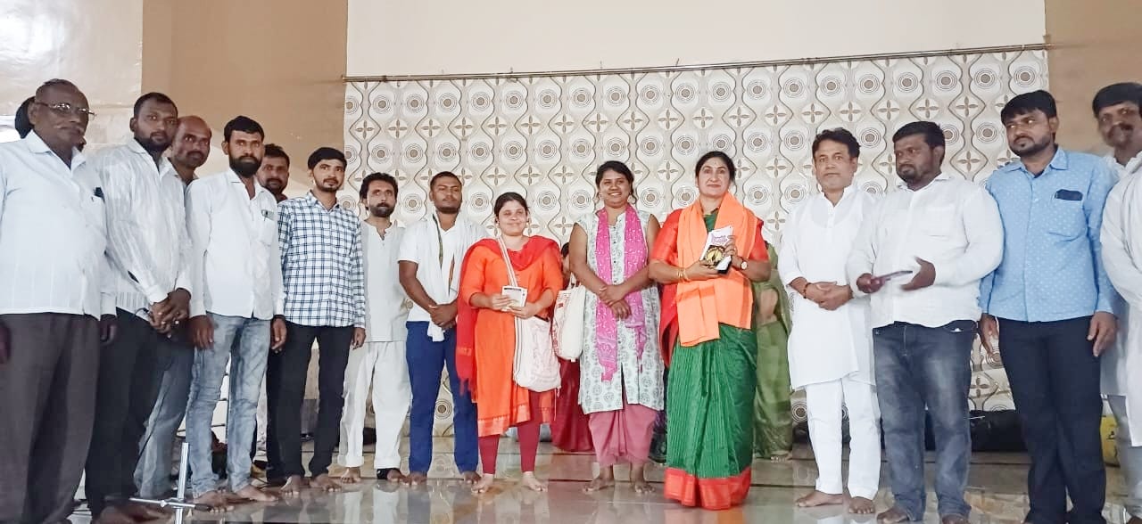करमाळा तालुक्यातील जेऊर येथे श्री संत राजाराम महाराज उर्फ संत कैकाडी बाबा सच्चिदानंद महाराज संत साईबाबा ह भ प कोंडीराम काका व गुरुवर्य ह भ प रामदास (शिवराज) महाराज या पालखी दिंडीचे आगमन