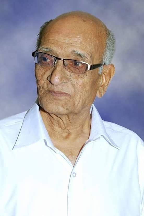 विद्यार्थ्यासाठी आयुष्य वेचणारा शिक्षक