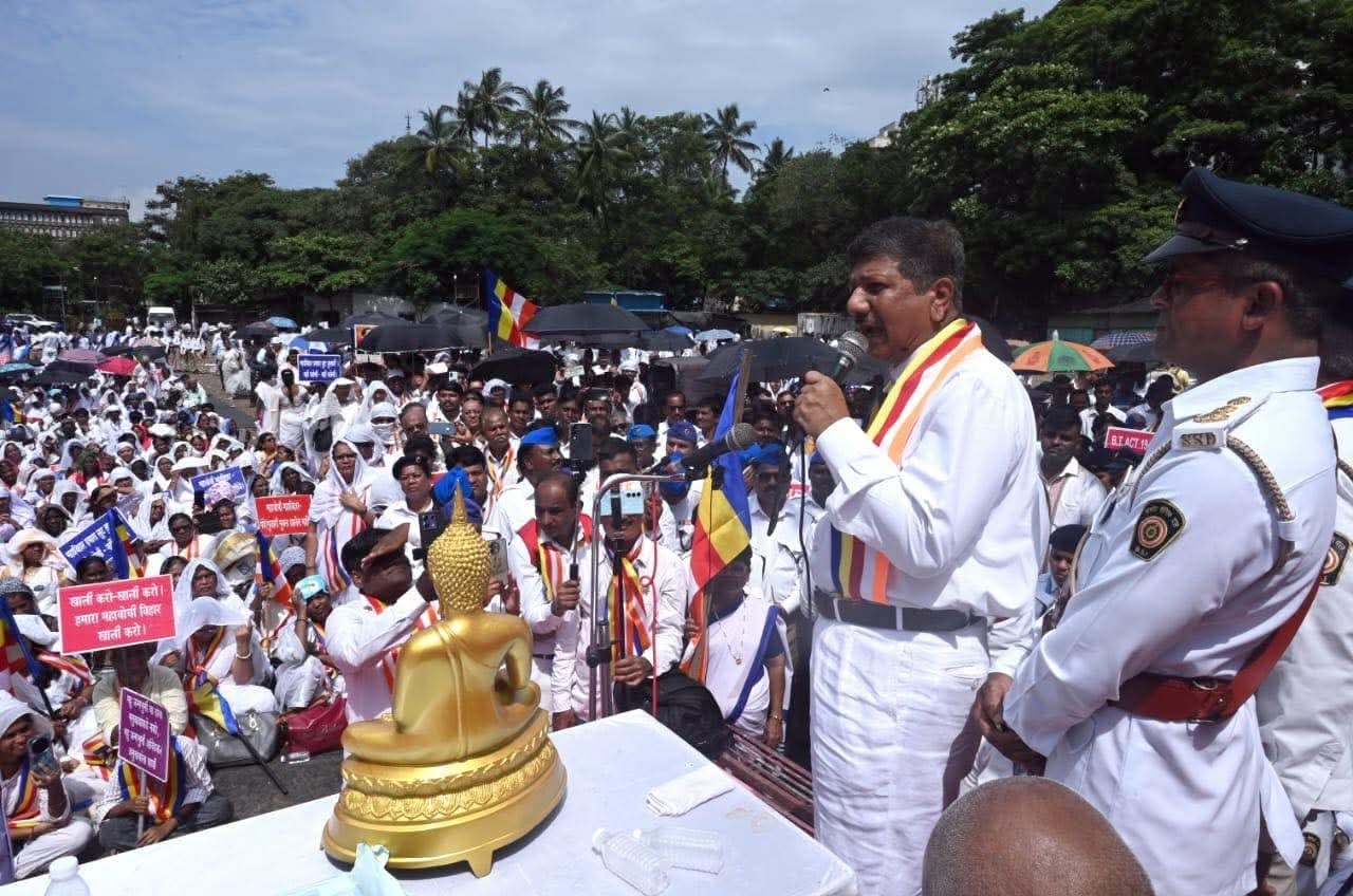 सरकारने महाबोधी महाविहार, महू जन्मभूमी व नागपूर दीक्षाभूमी बौद्धांच्या ताब्यात दिल्याशिवाय स्वस्थ बसणार नाही – डॉ. भीमराव आंबेडकर