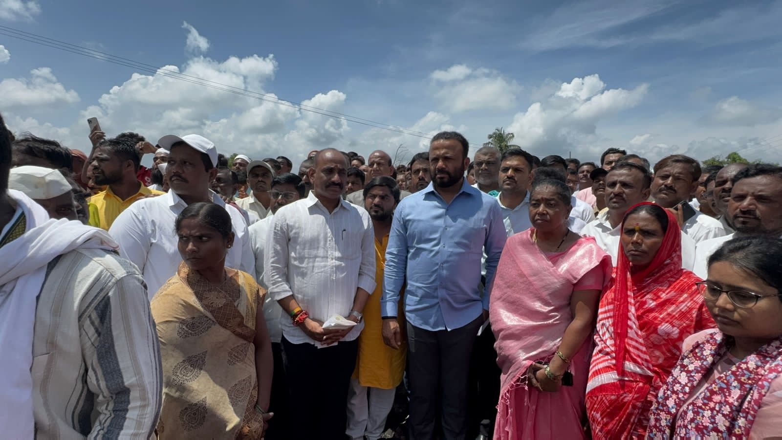 अतिवृष्टीमुळे अक्कलकोट तालुक्यातील शेतकरी उध्वस्त