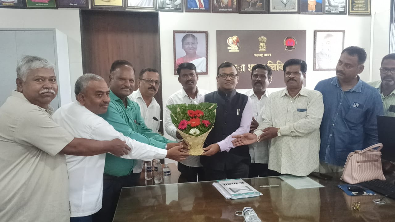 आरोग्य उपसंचालक, पुणे  व जिल्हा शल्य चिकित्सक यांचा रासकम. संघटनेच्या वतीने सत्कार