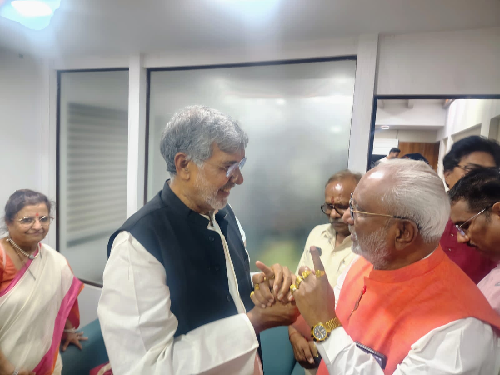 नोबेल पुरस्कार विजेते कैलास सत्त्यार्थी यांच्याशी जनमेजयराजे भोसले यांनी साधला संवाद