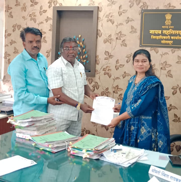 सोलापूर महानगरपालिका शाळ नं २ बंद करु नये –शिंदे यांची मागणी