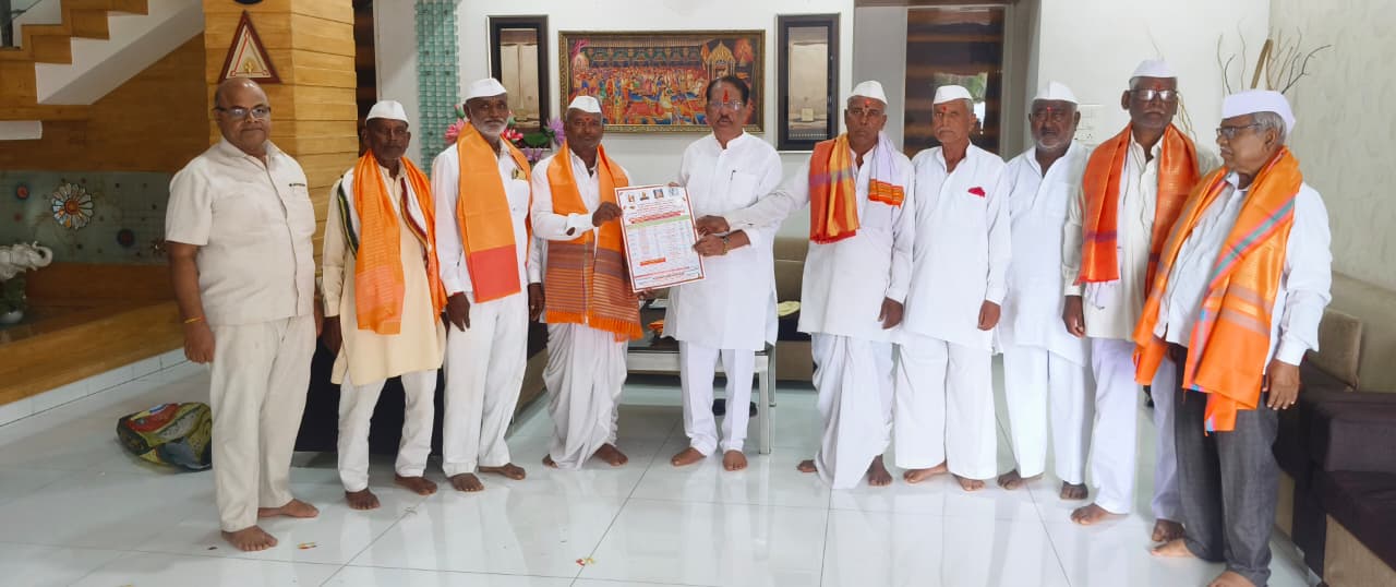 प.पू.लक्ष्मण तात्या महाराज यांच्या दिंडीचे १९ जुलैला झरे येथून आषाढी वारीसाठी प्रस्थान