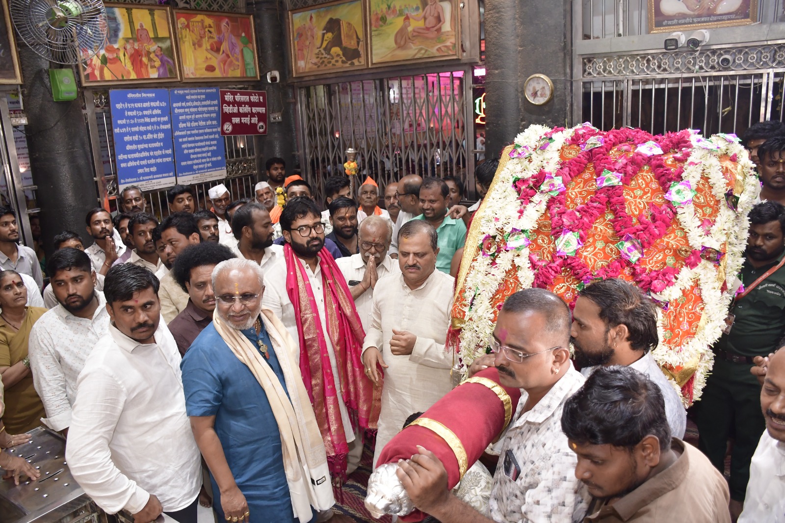 श्री स्वामी समर्थ अन्नछत्र मंडळाच्या पालखी परिक्रमेचे तीर्थक्षेत्र अक्कलकोट नगरीत आगमन