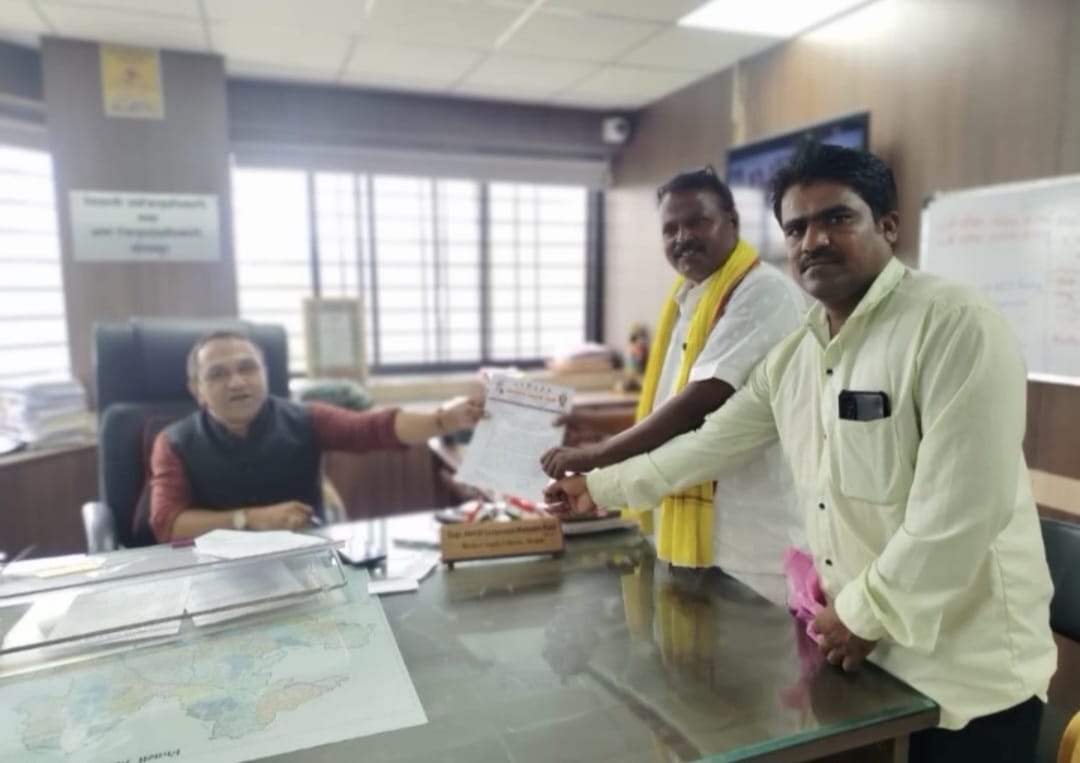 सौर प्रकल्पांसाठी हजारो झाडांची कत्तल; प्रतिपूरक वृक्षलागवड कुठे ? प्रशासनाला भारतीय लहुजी सेनेचा थेट सवाल!