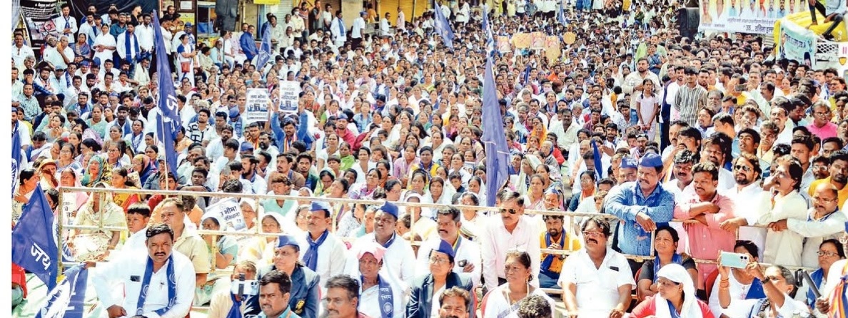 आरक्षण ‘उपवर्गिकरण विरोधात सोलापुरात विराट मोर्चा