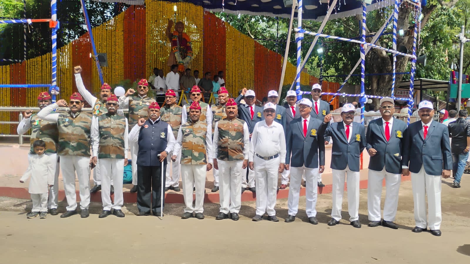 लोकशाहीर अण्णाभाऊ साठे यांच्या जयंती निमीत्त अभिवादन