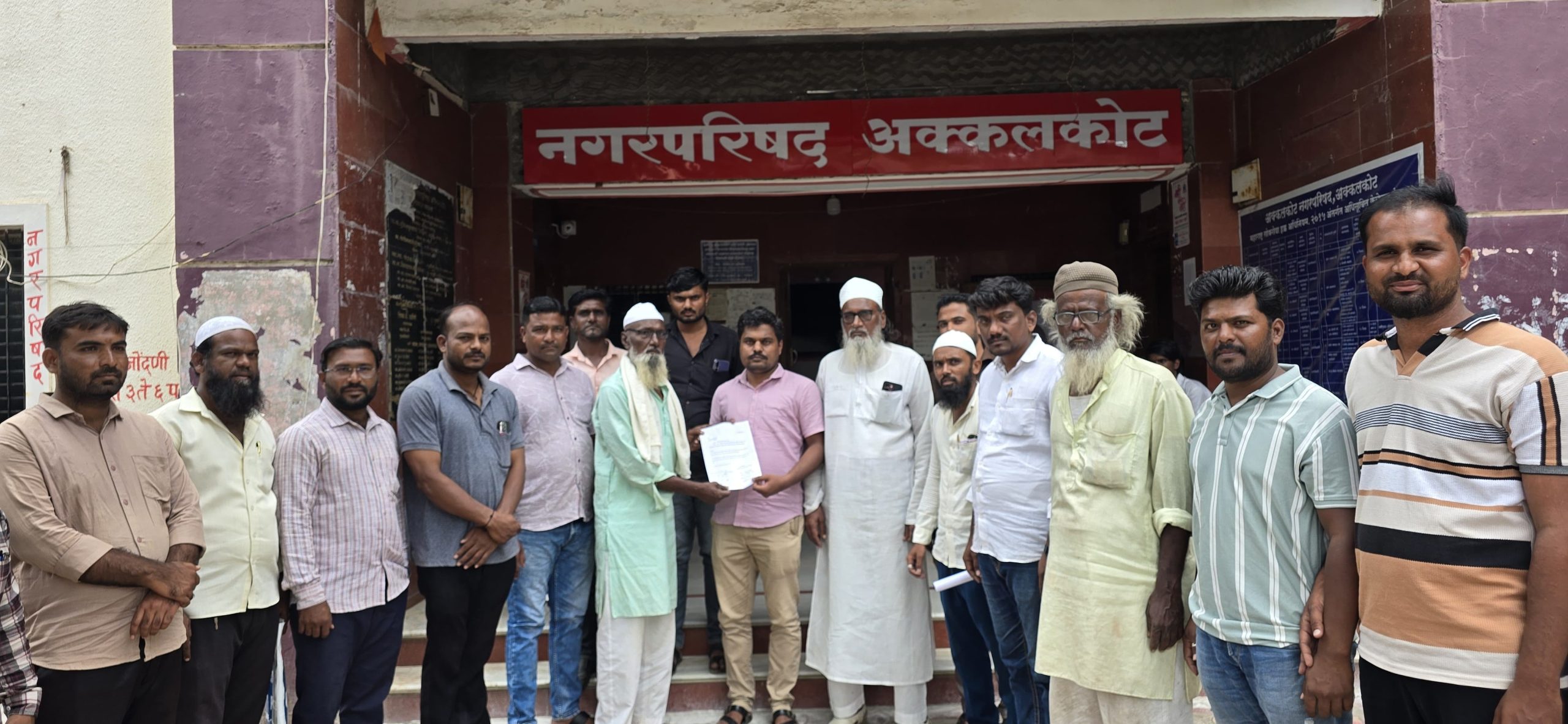ईद-ए-मिलादुन्नबीपूर्वी वीजपुरवठा सुरळीत आणि जुलूस मार्गावरील खड्डे बुजवा