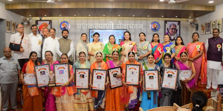 सुरताल संगीत विद्यालयाच्या प्रगतीसाठी सदैव पाठीशी राहणार : सोनियाताई जयकुमार गोरे