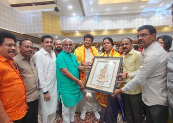 बृहन्मुंबईच्या महापौर- रितुताई तावडे यांचा श्री स्वामी समर्थ अन्नछत्र मंडळातर्फे सत्कार